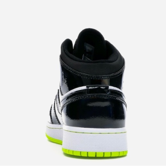 Nike Air Jordan 1 Mid Black Cyber Mystic Green (gs) - Picture 2 of 6